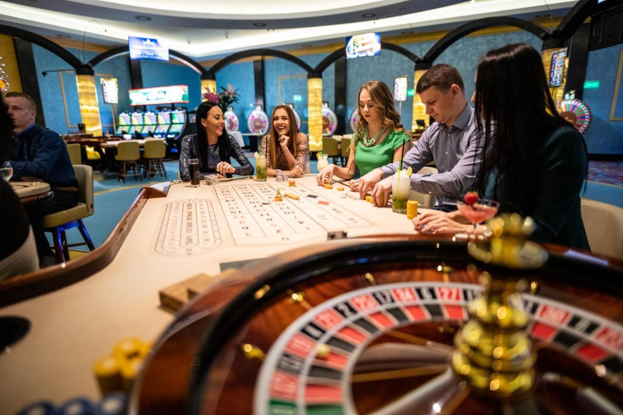 Imperial Casino Strazny Hotel Eksteriør bilde