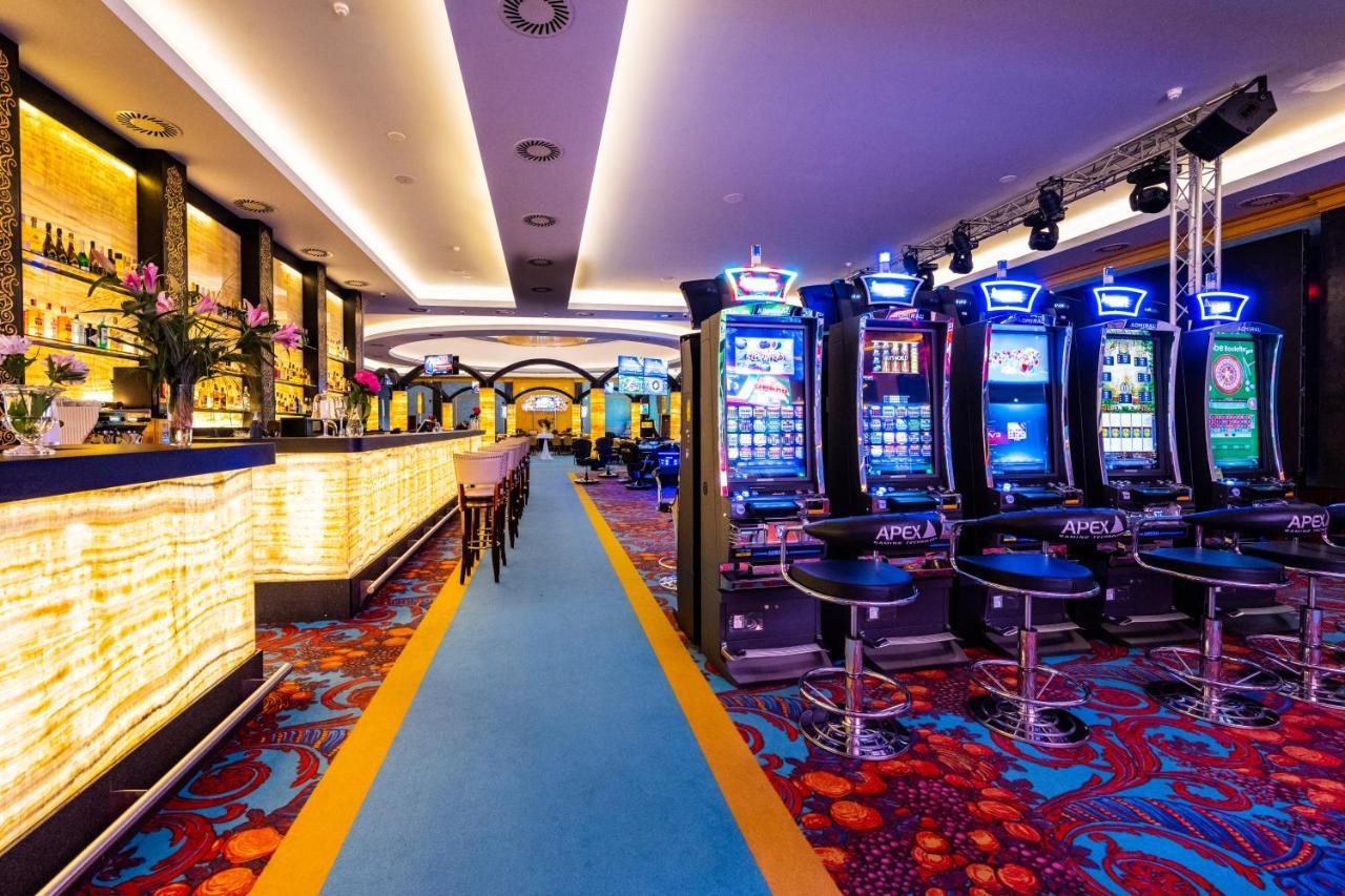 Imperial Casino Strazny Hotel Eksteriør bilde