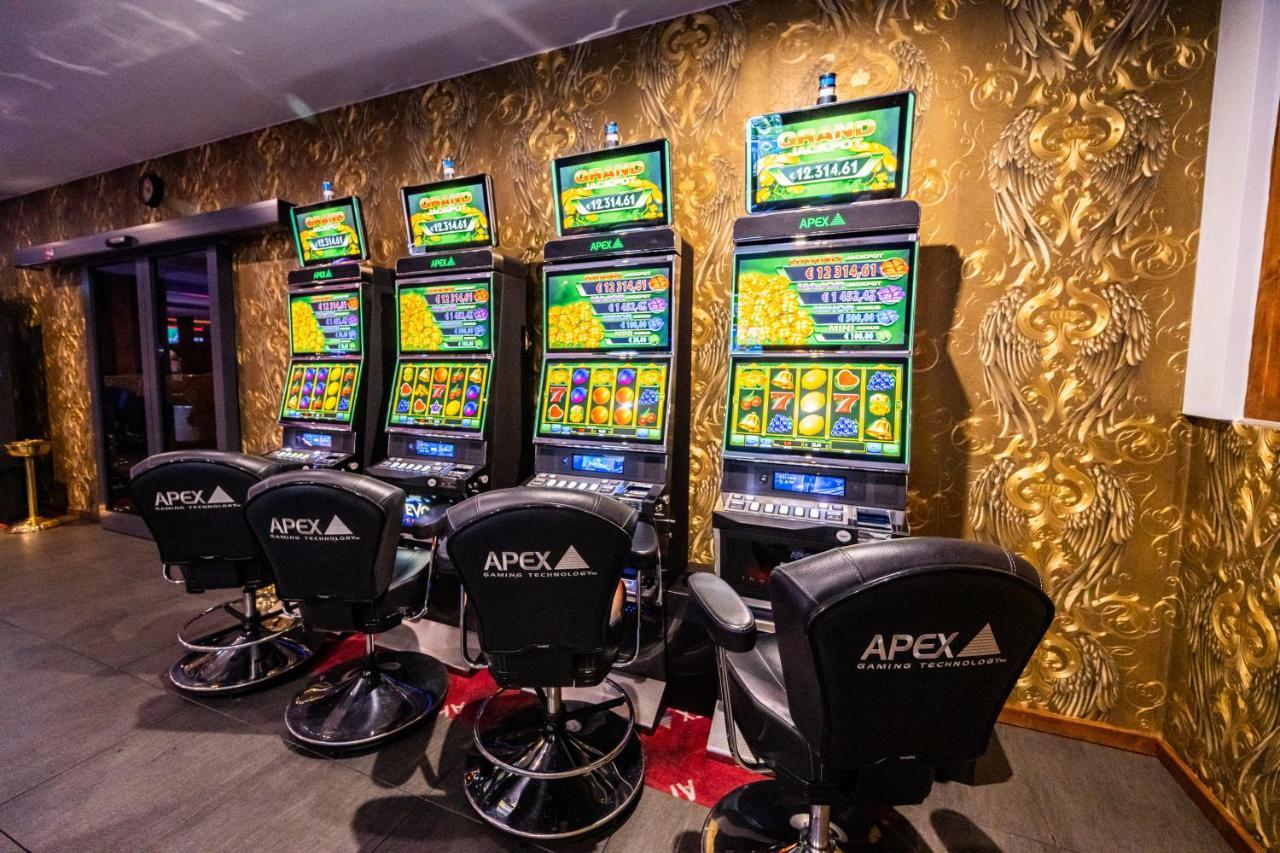 Imperial Casino Strazny Hotel Eksteriør bilde
